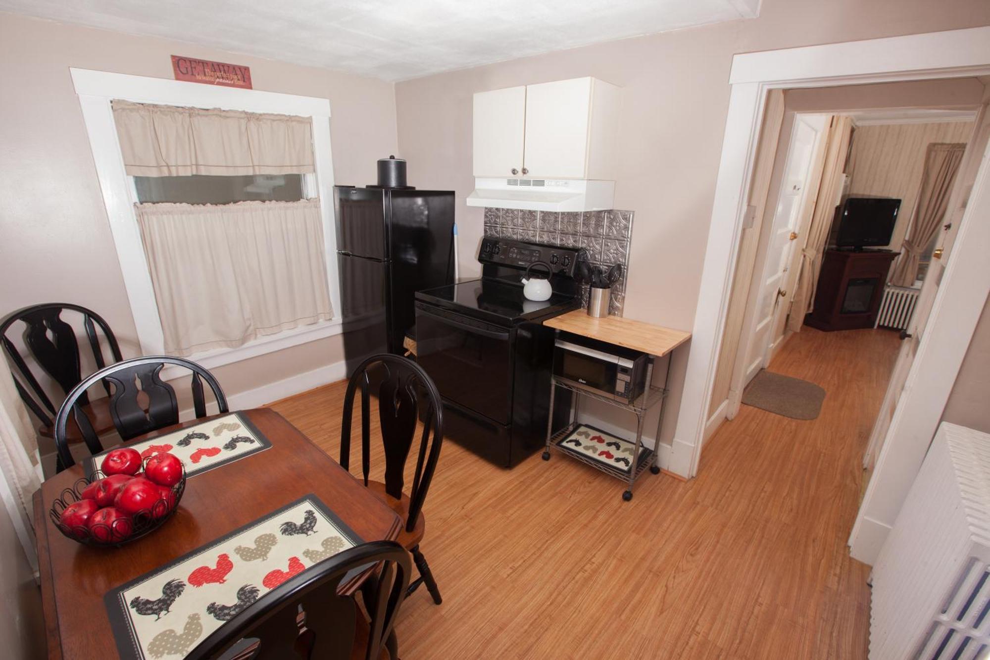 Knotty Pine Motel Bennington Kamer foto